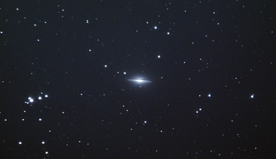 M104 ソンブレロ銀河.jpg
